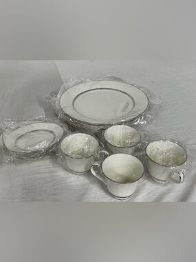 Carico Reflections Fine China 12 piece sea